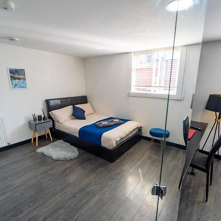 Staysa Equipped Studios Near Qe And Uob In Guesthouse Close To The City! Birmingham Værelse billede