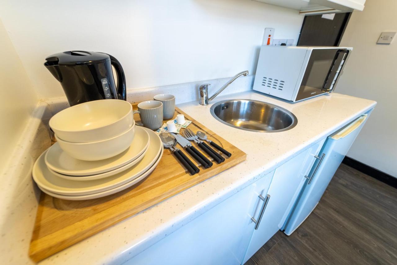 Staysa Equipped Studios Near Qe And Uob In Guesthouse Close To The City! Birmingham Værelse billede