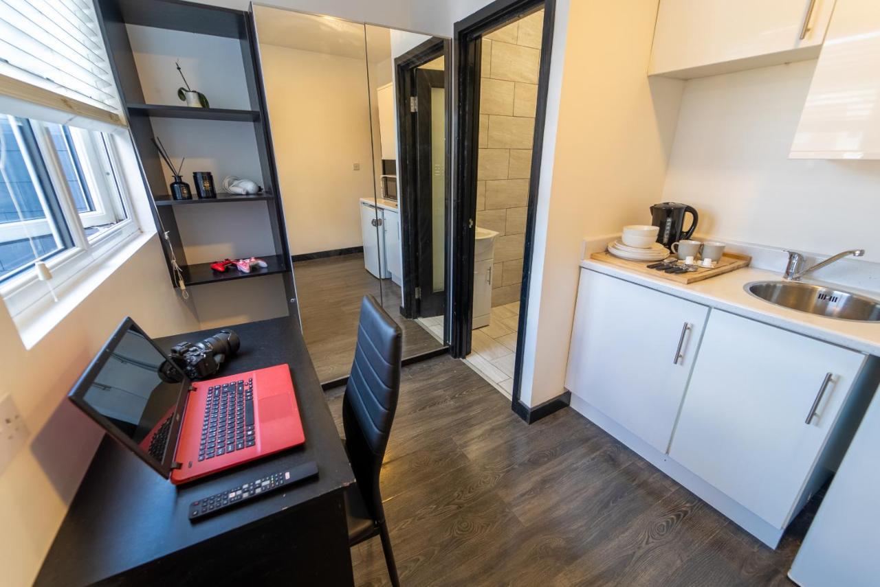 Staysa Equipped Studios Near Qe And Uob In Guesthouse Close To The City! Birmingham Værelse billede
