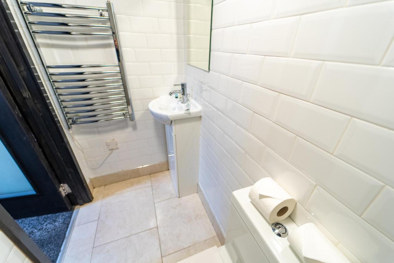 Staysa Equipped Studios Near Qe And Uob In Guesthouse Close To The City! Birmingham Værelse billede