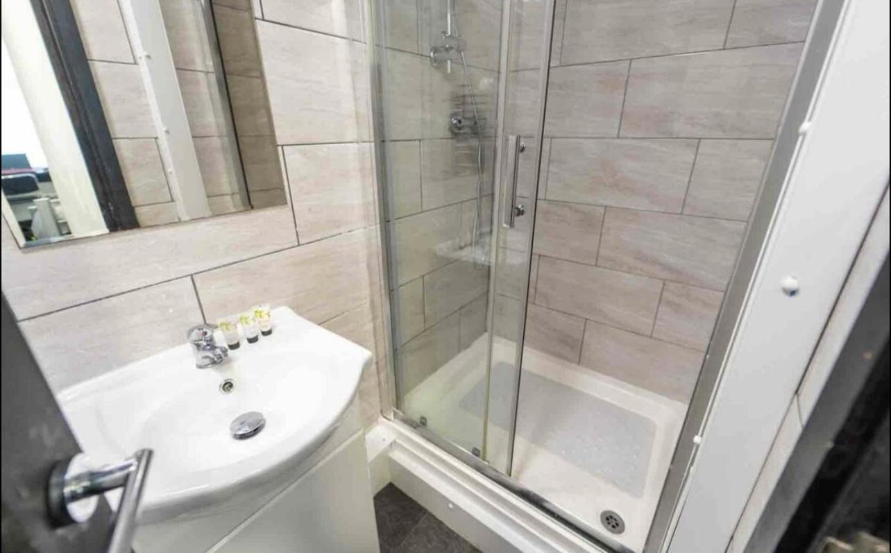 Staysa Equipped Studios Near Qe And Uob In Guesthouse Close To The City! Birmingham Eksteriør billede